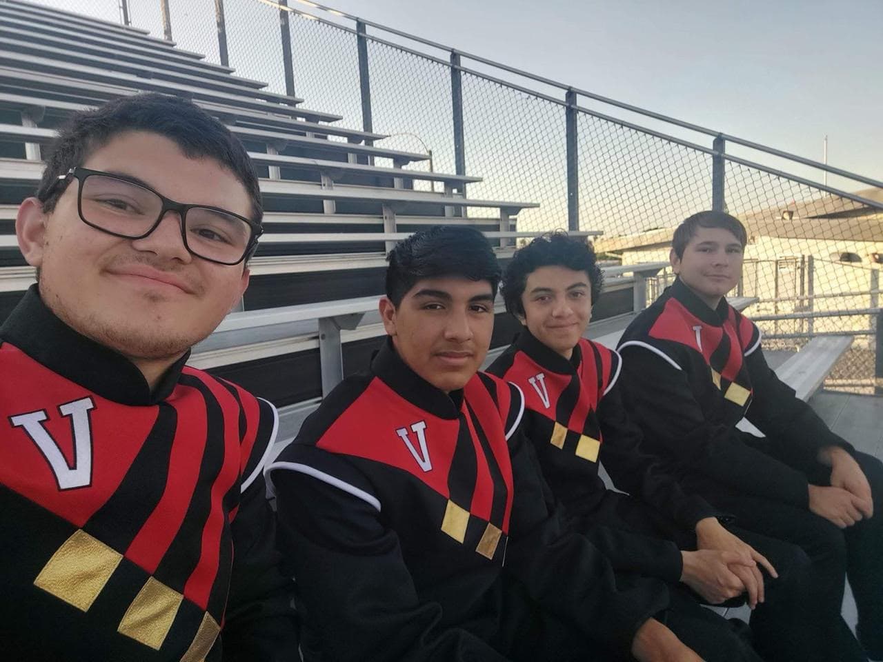Eduardo Dallabella com colegas da banda da Vista High School